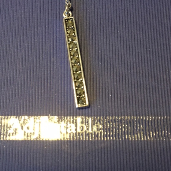 Marcasite Starfish Necklace w/Swarovski Crystals - Picture 5 of 7